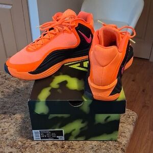 Nike Men's Orange and Black Athletic Shoes